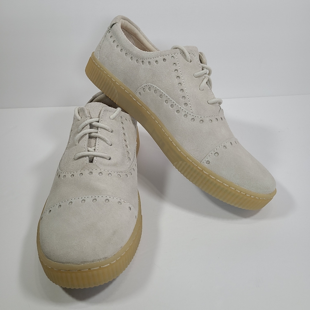 Born Cymbal Light Gray Suede Low Top Lace Up Fashion Sneakers Women Size 9.5